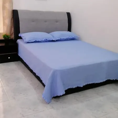 Roomstay Umi Kemasik Exterior photo